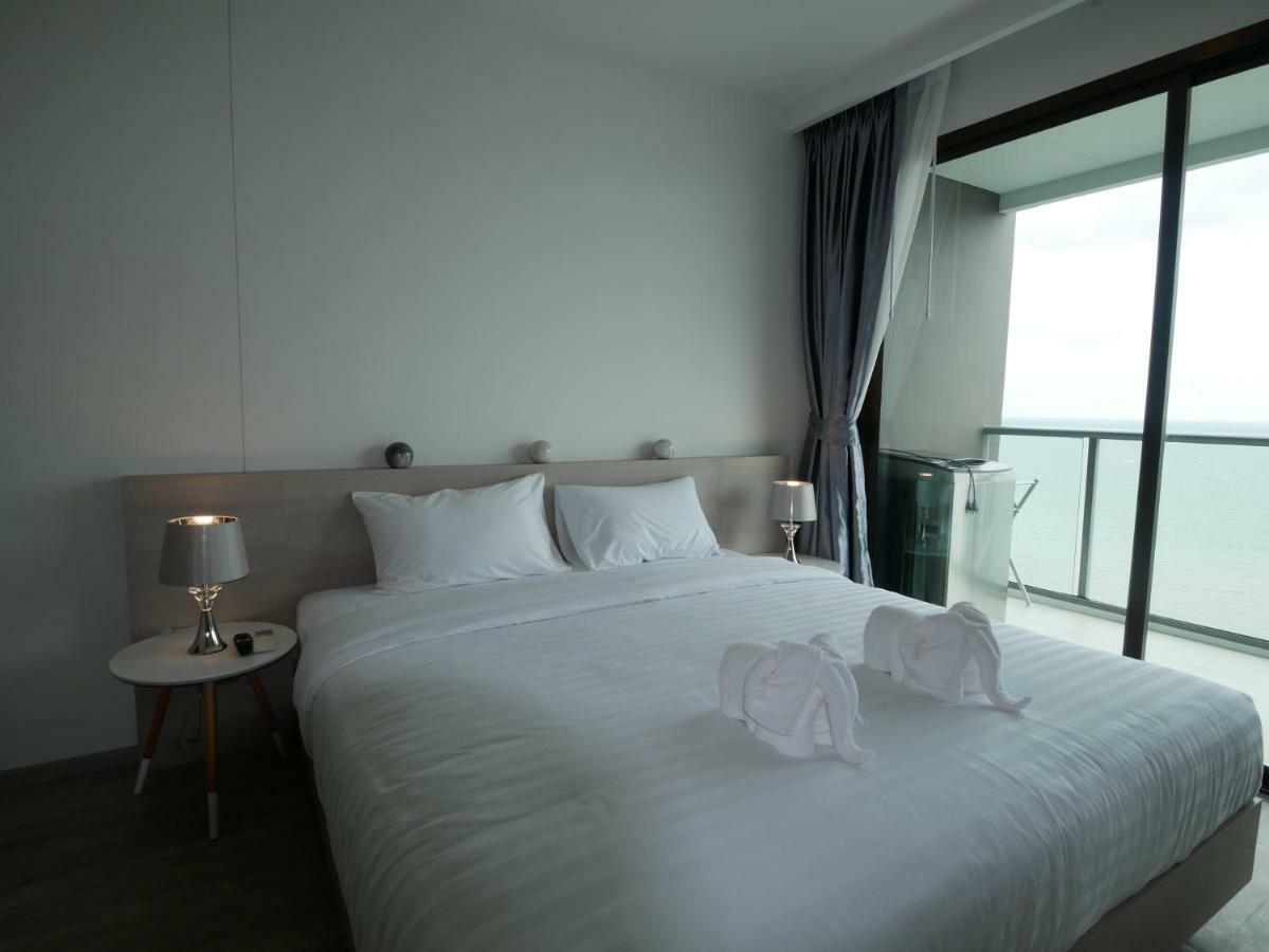 Aeras - The Ultimate Beachfront Experience Jomtien Beach Eksteriør billede