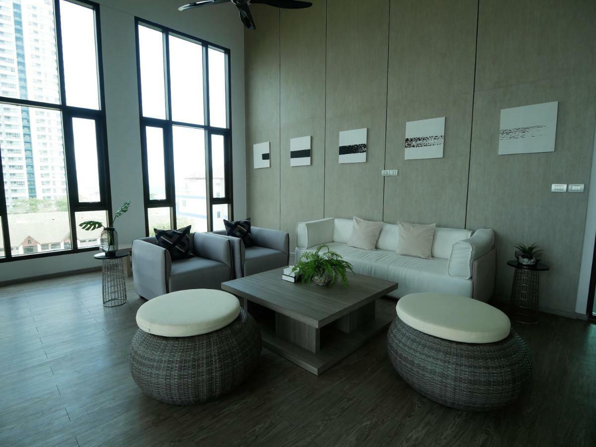 Aeras - The Ultimate Beachfront Experience Jomtien Beach Eksteriør billede