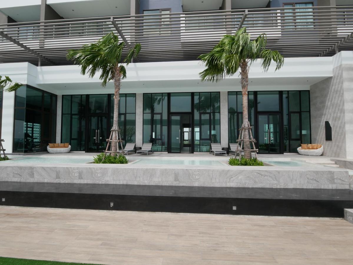Aeras - The Ultimate Beachfront Experience Jomtien Beach Eksteriør billede